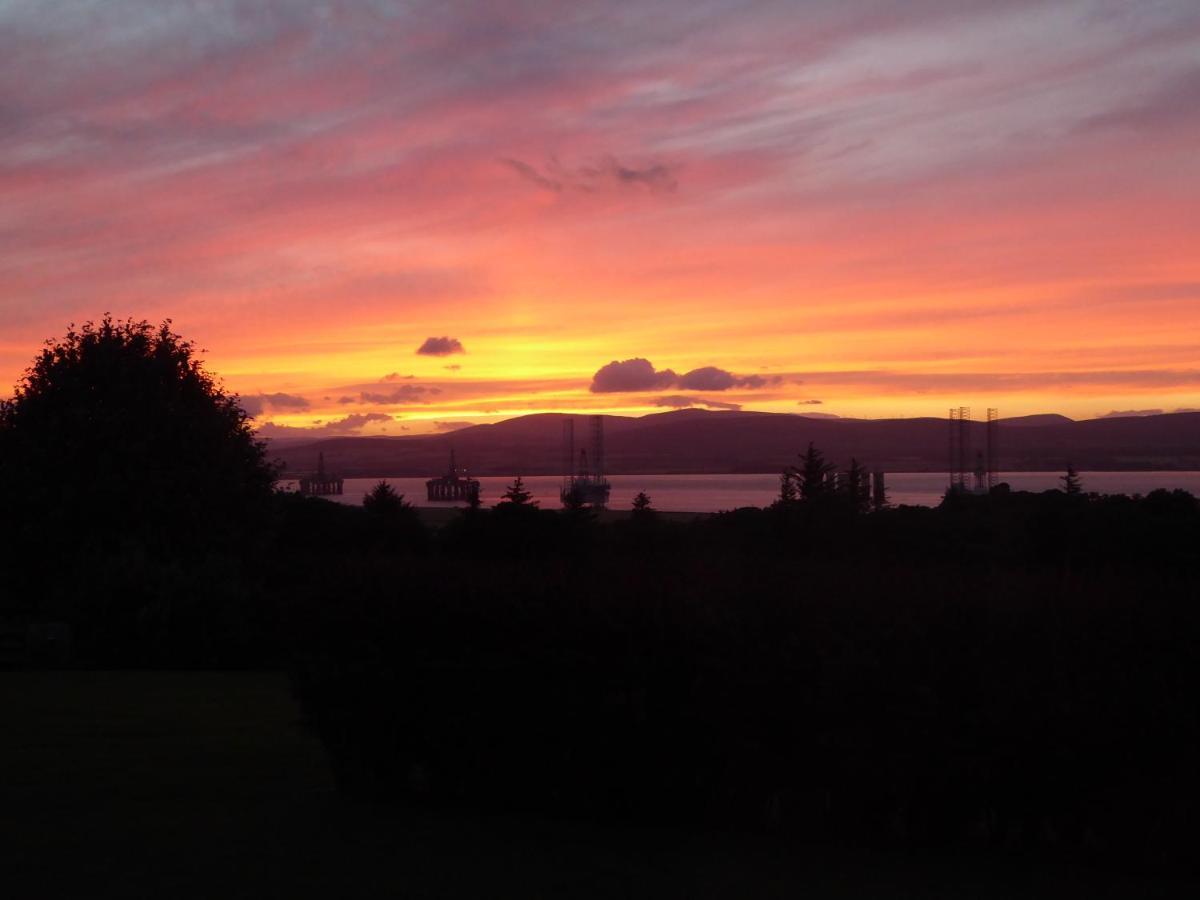 High Fields Bed & Breakfast Cromarty Exterior foto